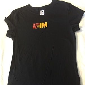 WOMAN'S PETIE T-SHIRT